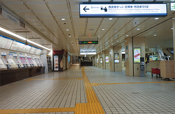 改修前の西武新宿駅コンコース