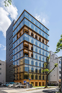 免震用エキスパンションジョイントカバー 施工事例