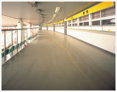 競輪場 通路の施工写真