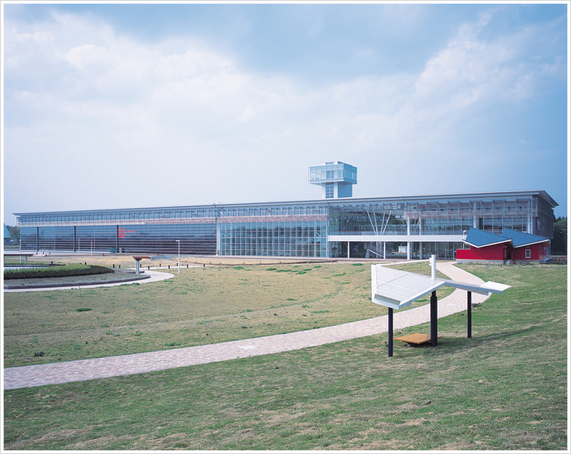 青森県立三沢航空科学館の施工写真