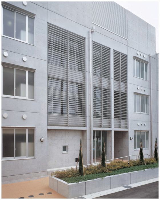 岐阜県立大垣養老高等学校 東館棟の施工写真