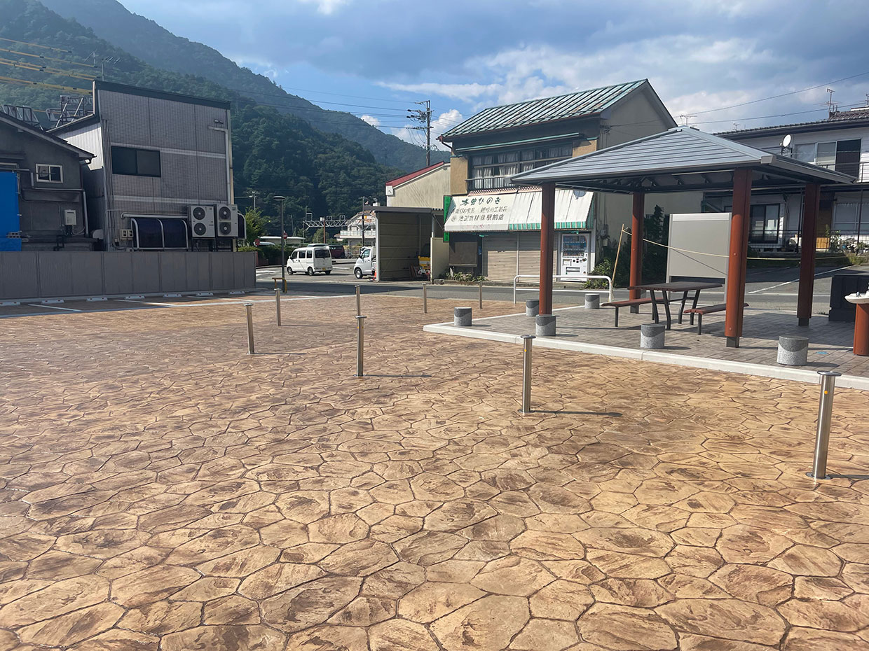 えきまえホッと広場の施工写真