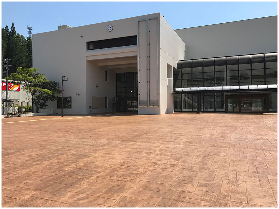 川俣町中央公民館の施工写真