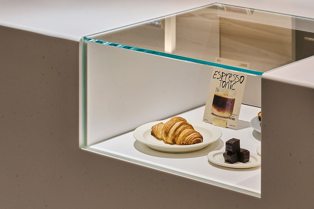 ROKUMEI COFFEE CO. グランスタ丸の内店の施工写真