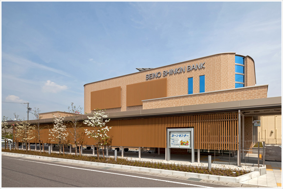 大垣西濃信用金庫 北方支店（旧西濃信用金庫）の施工写真