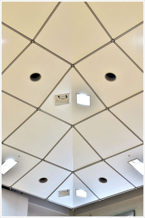 高松市西部運動センター 体育館の施工写真