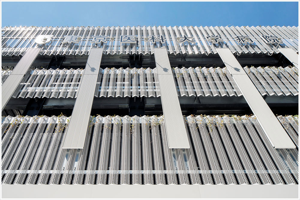 東京医科大学病院新立体駐車場棟の施工写真