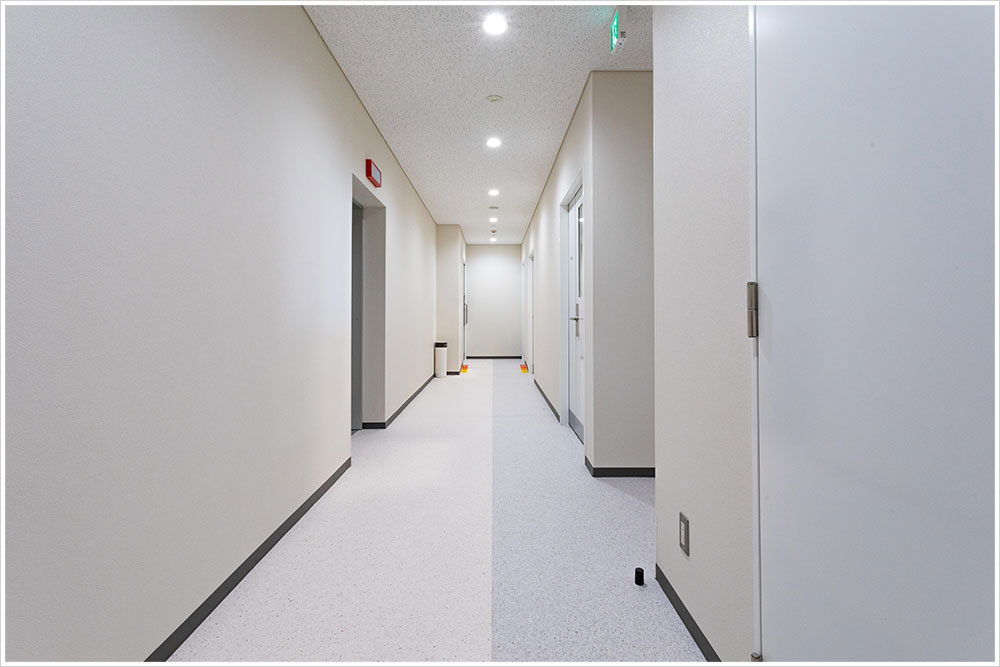 トヨタモビリティ東京株式会社 有明店の施工写真